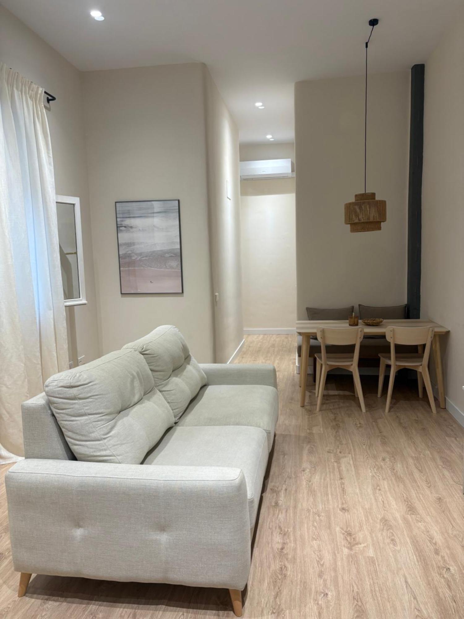 Premium En Plaza Mina Minimalismo Y Confort A Pasos Del Mar Cadiz
